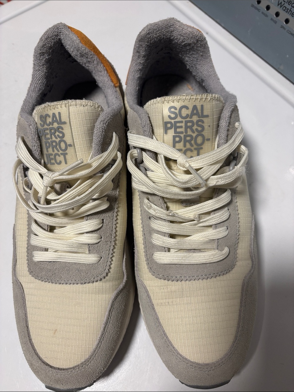 Men’s Cream & Gray Casual Sneakers. US 9.5. SCALPERS PROJECT - good condition